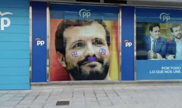 Aparece con pintadas nazis la sede del PP de Toledo