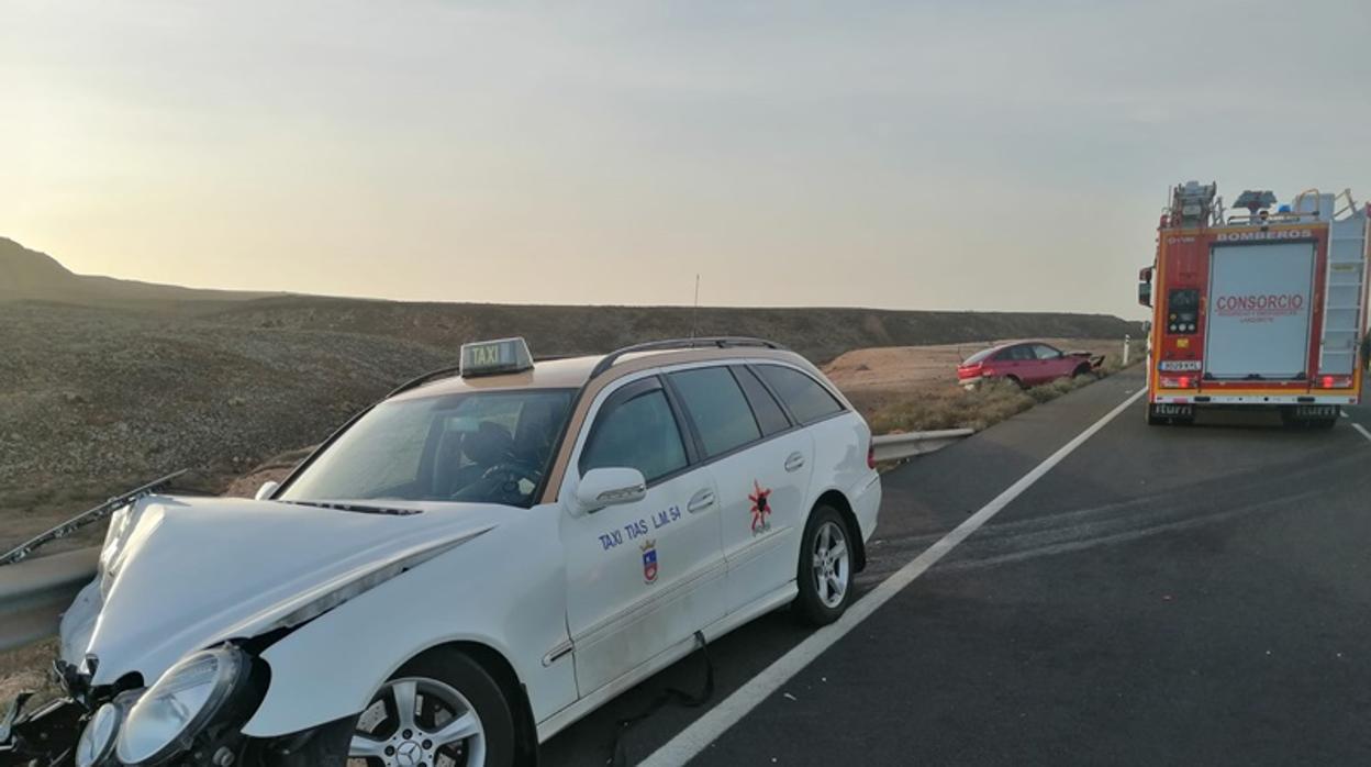 Imagen del taxi siniestrado en el municipio de Tías, en Lanzarote