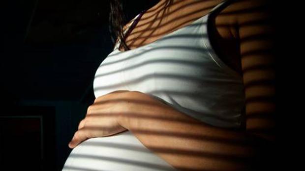 Vox solicita que las madres adolescentes puedan darse de baja escolar durante el embarazo