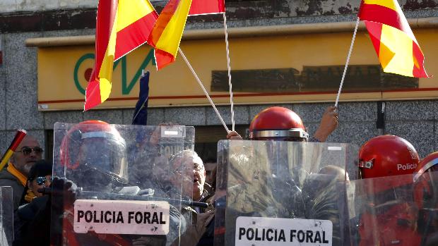 Asociaciones de guardias civiles critican el traspaso de competencias de tráfico a Navarra