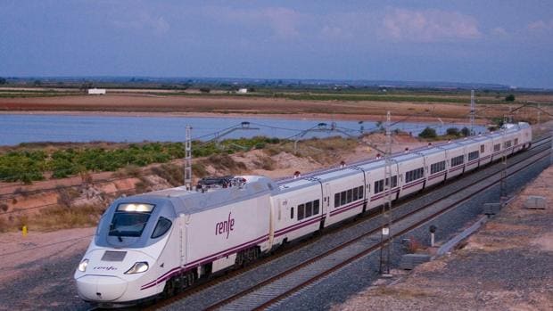 El nuevo Euromed reduce a dos horas y 35 minutos el trayecto entre Valencia y Barcelona