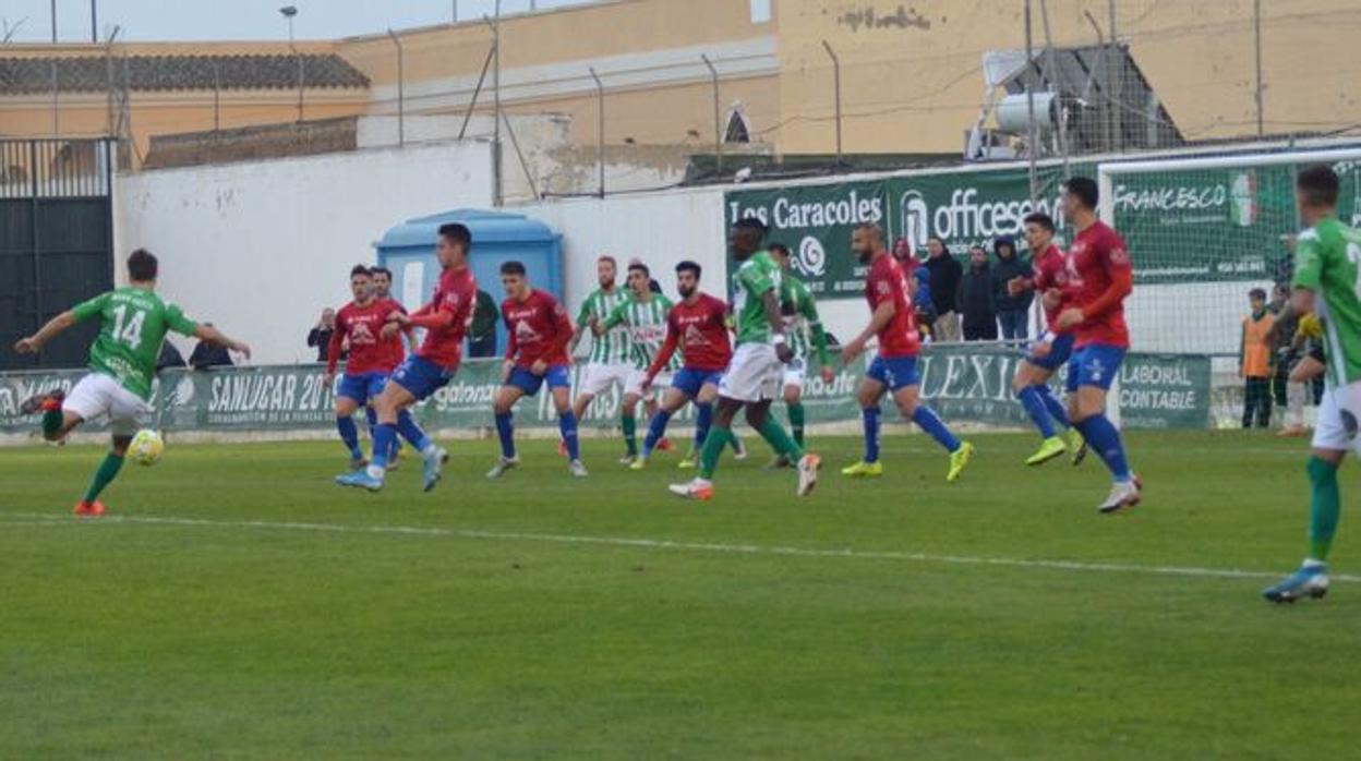 Momento del gol de Mario Abenza