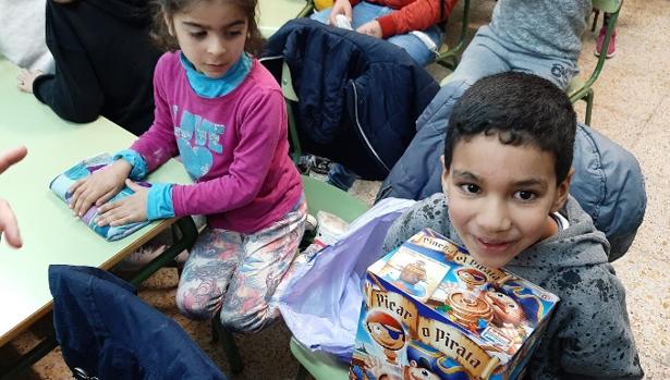 Los otros Reyes Magos: los niños reciben 10.000 juguetes donados por familias españolas