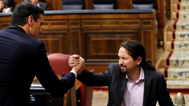 Pedro Sánchez consuma hoy su pacto con Podemos e independentistas