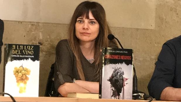 Noelia Lorenzo Pino presenta este viernes en Cuenca su novela «Corazones negros»