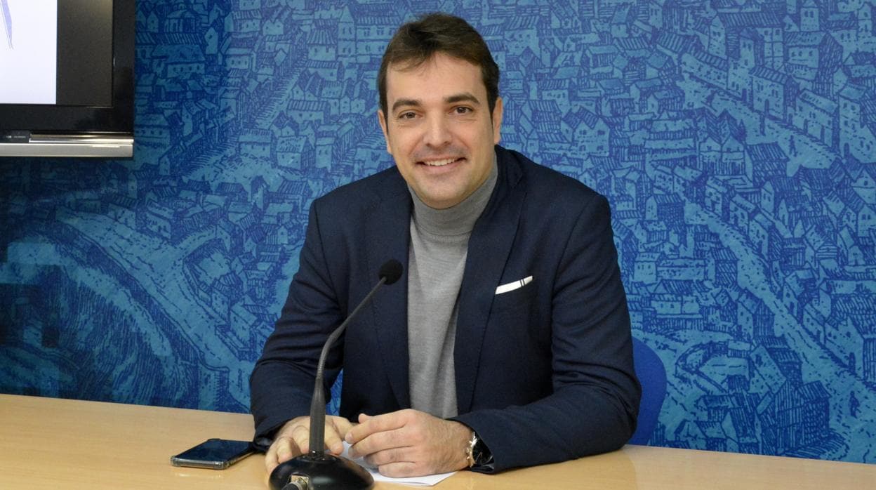 El concejal de Deportes, Pablo García, en rueda de prensa