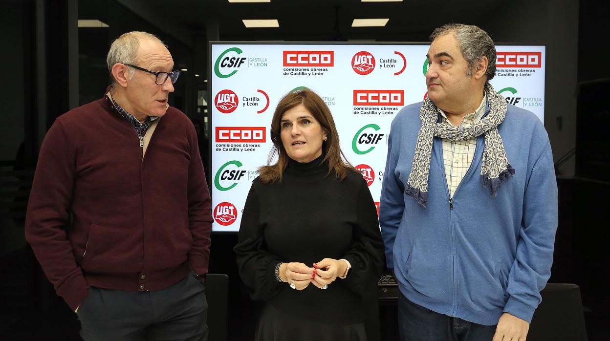 Carlos Julio López (CC.OO), Raquel Fernández (Csif) y Tomás Perez (UGT) anuncian nuevas movilizaciones