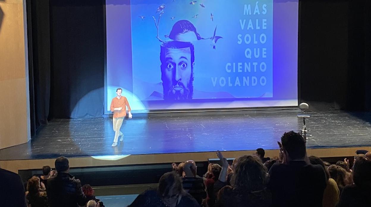 Imagen del humorista Edu Soto en el Auditori Teulada Moraira