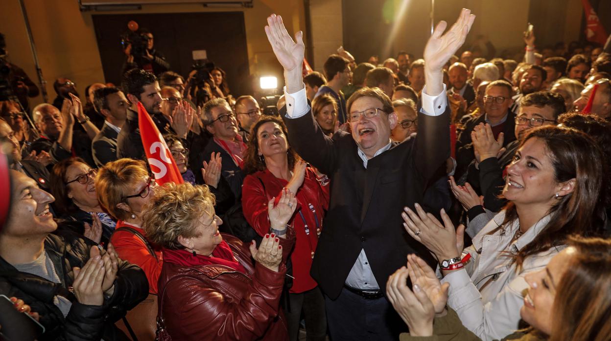 Ximo Puig, durante la celebración de la victoria de las elecciones de abril