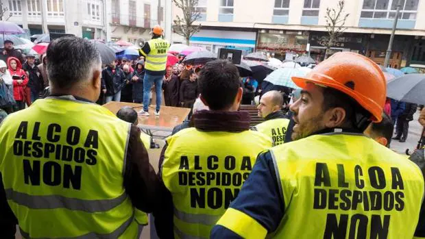 La Xunta insiste al Gobierno en que «rompa la agonía» de los trabajadores de Alcoa