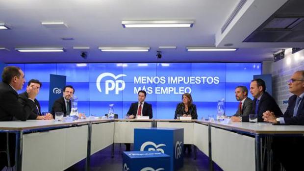 Las comunidades populares forman un «frente» para frenar la subida de impuestos