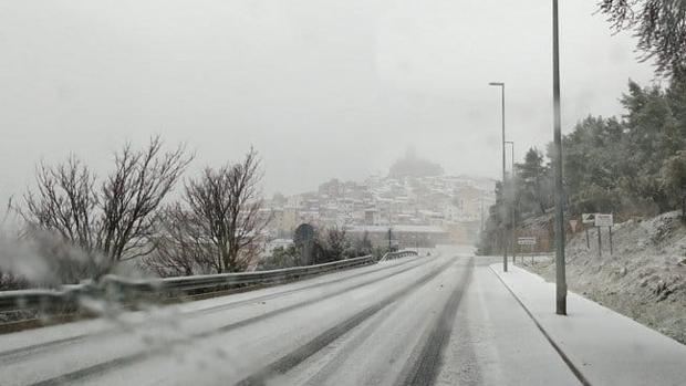 El tiempo en Valencia: previsión para este lunes con lluvias, nieve y viento por el temporal