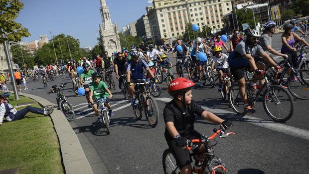 El carril bici de la Castellana se construirá a partir de julio de 2021