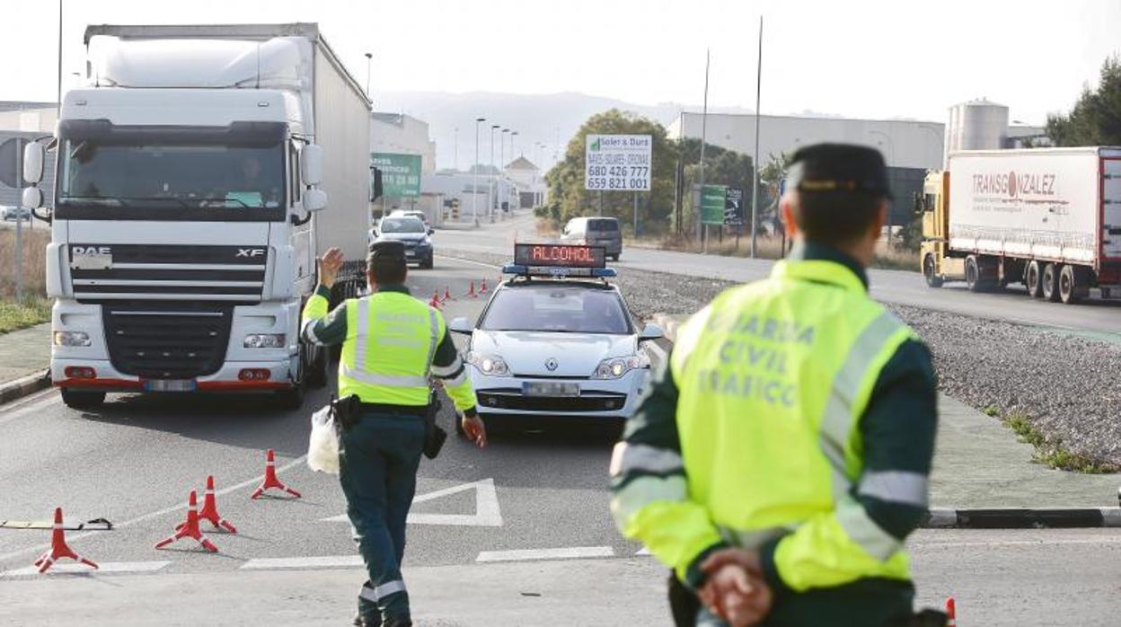 La Agrupación de Tráfico de la Guardia Civil avisará de los controles cuando sea posible