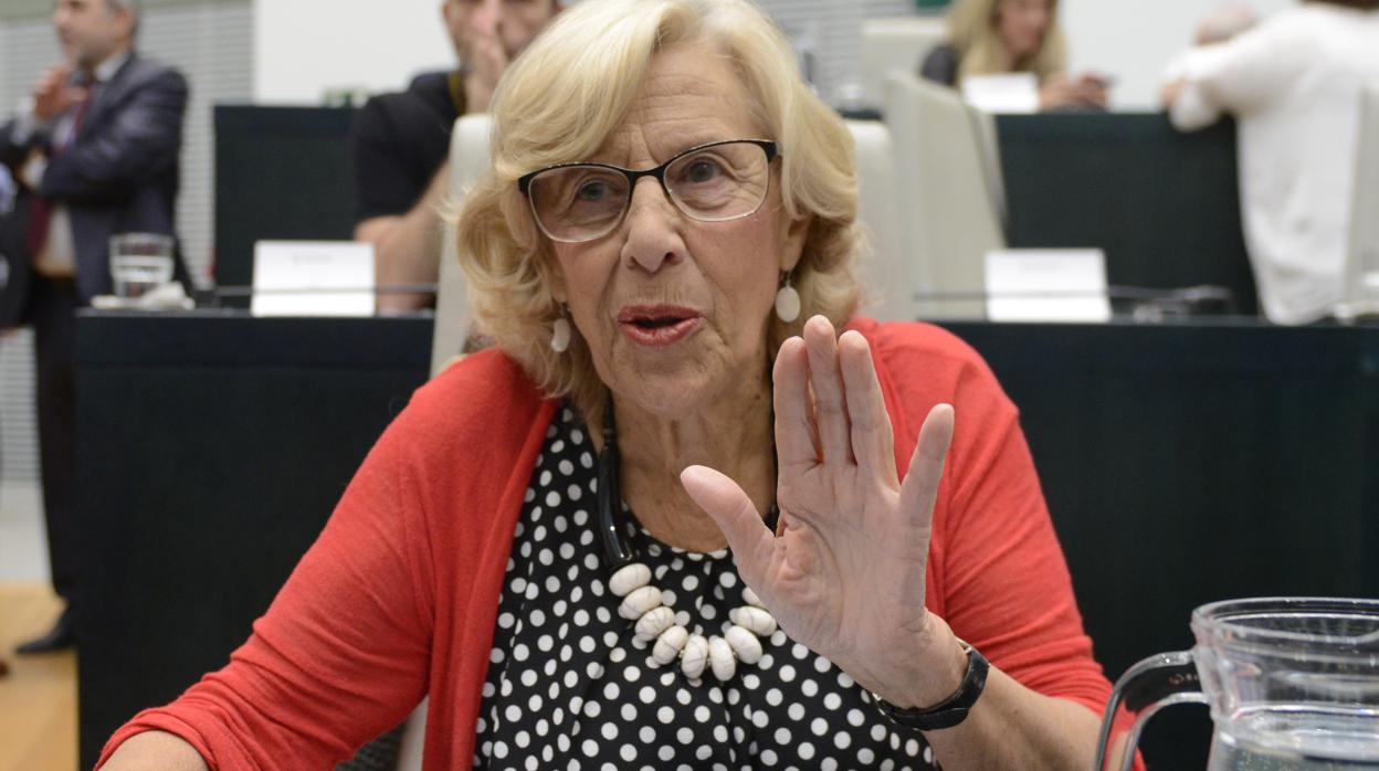 La exalcaldesa de Madrid Manuela Carmena, durante la investidura de Martínez-Almeida