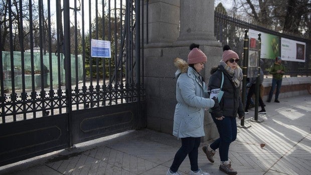 Reabren El Retiro y los otros ocho parques de Madrid cerrados por el temporal