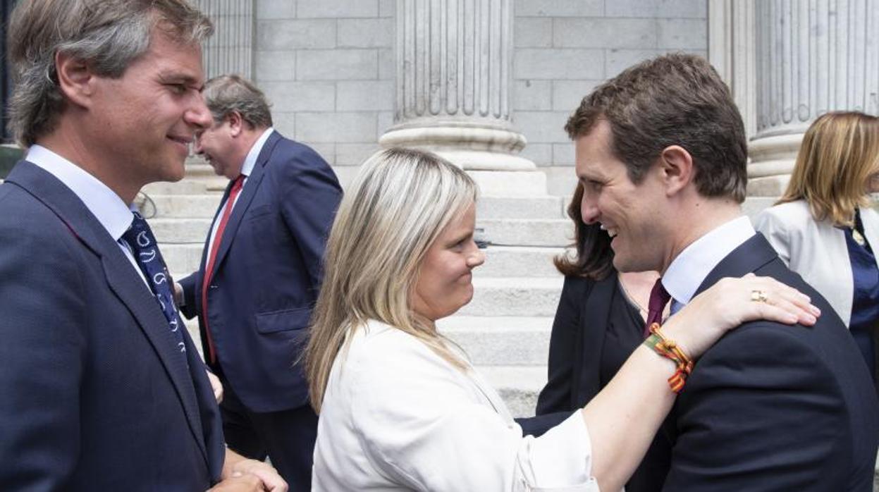 Mari Mar Blanco saluda al presidente del PP Nacional, Pablo Casado