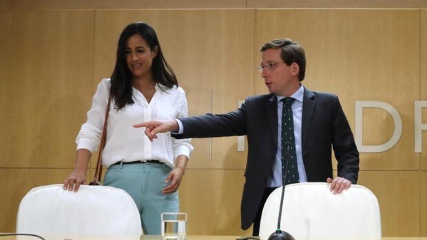 Almeida llevará a Bruselas su plan anticontaminación sin resolver sus discrepancias con Villacís