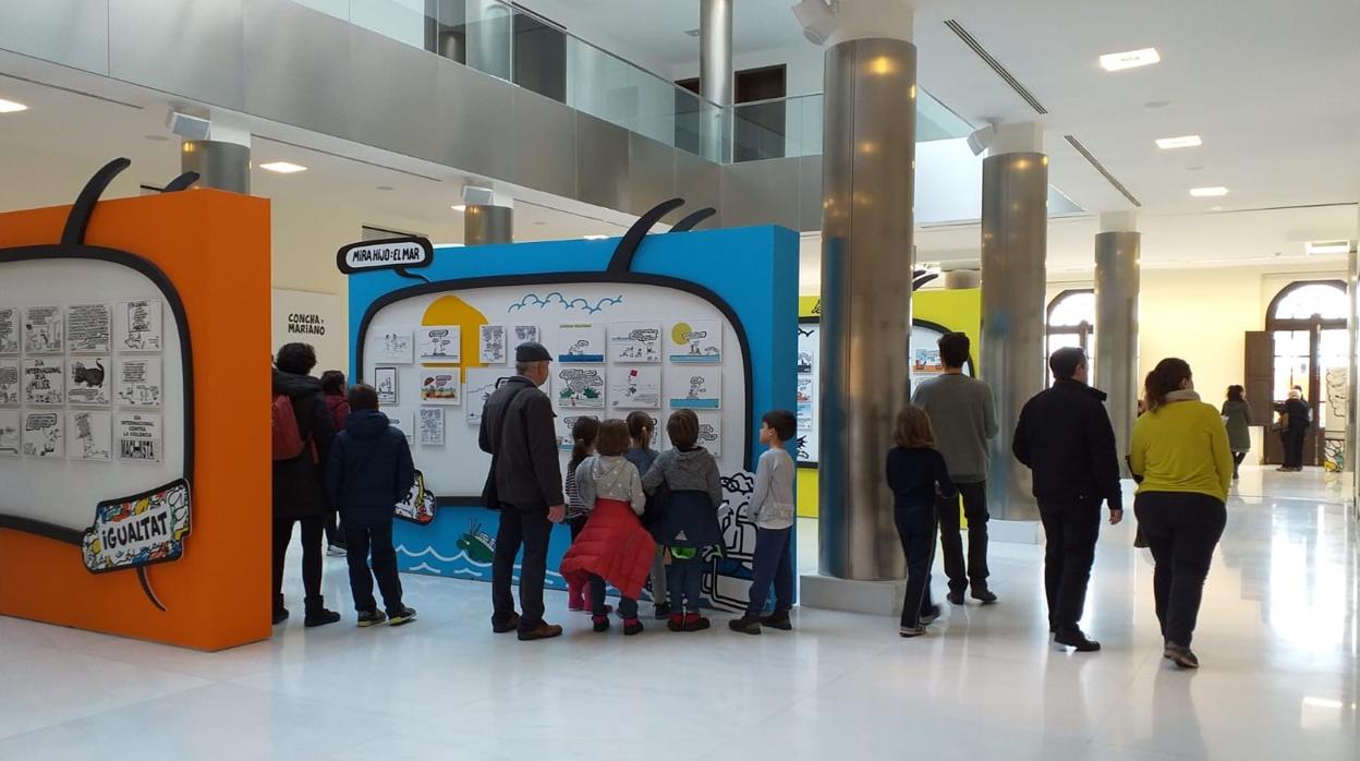 Imagen de la exposición de Forges en el Edificio del Reloj del puerto de Valencia