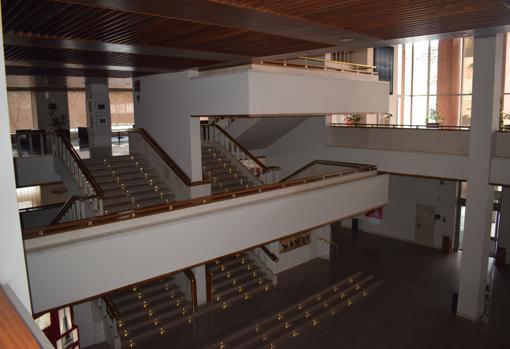 Escalaera principal del edificio para acceso a la Sala Sinfónica