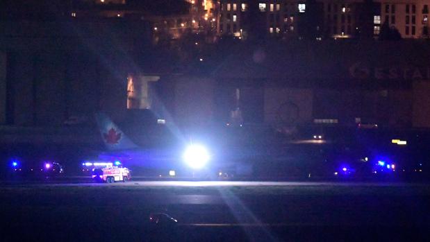 Última hora del avión de Air Canada en Madrid-Barajas, en directo: La nave canadiense aterriza sin incidencias