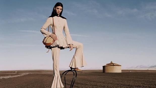 Los palomares de Tierra de Campos, protagonistas en la presentación de la última colección de Loewe