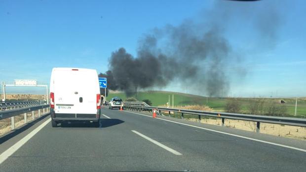 Arde una furgoneta en la A-42 a la altura de Illescas