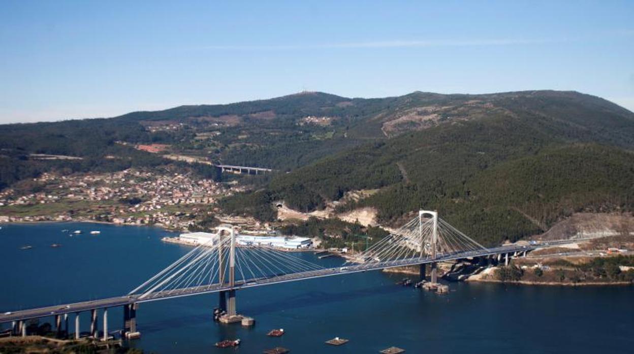 El puente de Rande a la entrada de Vigo por el que transcurre la AP-9