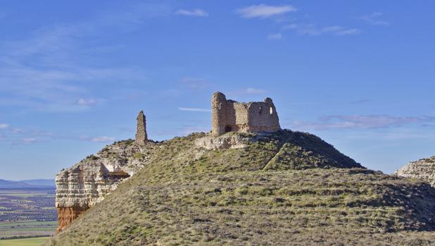 El castillo de Monreal, en Dosbarrios, entra en la Lista Roja del Patrimonio