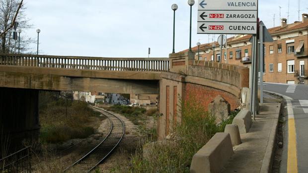 Otra avería en el tren de Teruel pone en evidencia la penosa situación de la línea: estuvo ocho horas cortada