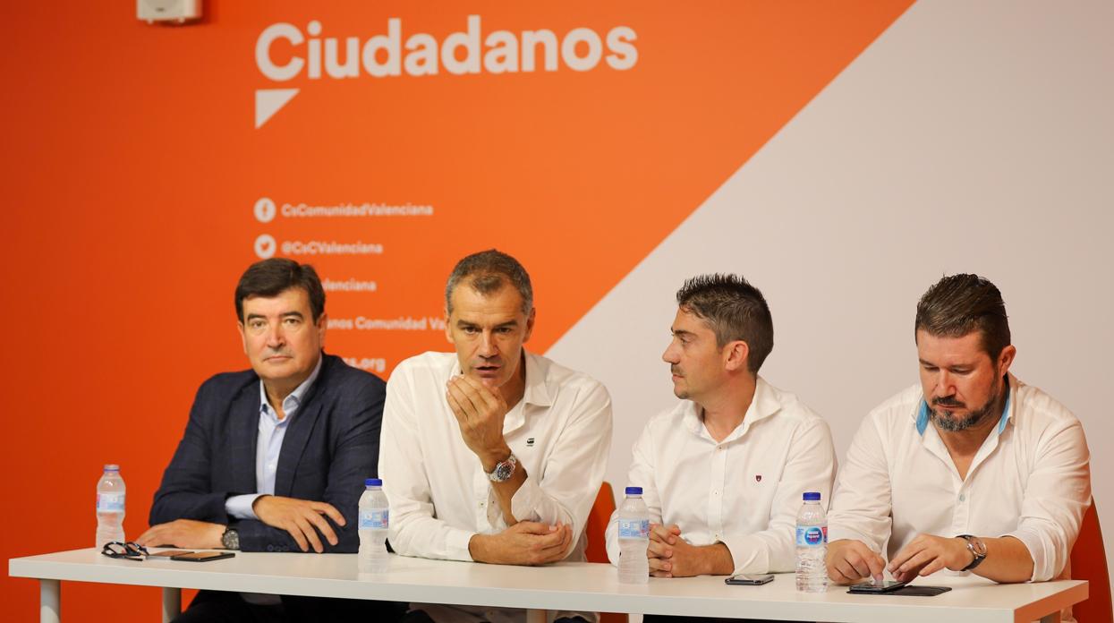 Fernando Giner, Toni Cantó, Jesús Gimeno y Emilio Argüeso, en la sede de Ciudadanos