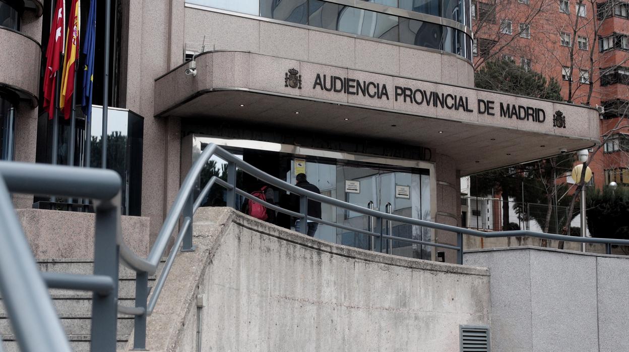 Entrada de la Audiencia Provincial de Madrid