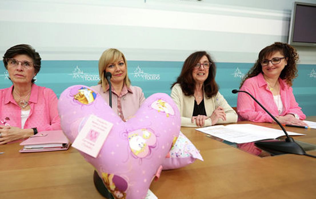 María José Recio, María José Gallego, Ana Gómez e Inmaculada Cruz durante la presentación de la gala