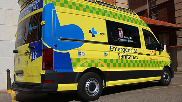 Herido un hombre de 65 años al caerle encima una mula mecánica en Villafría (Burgos)