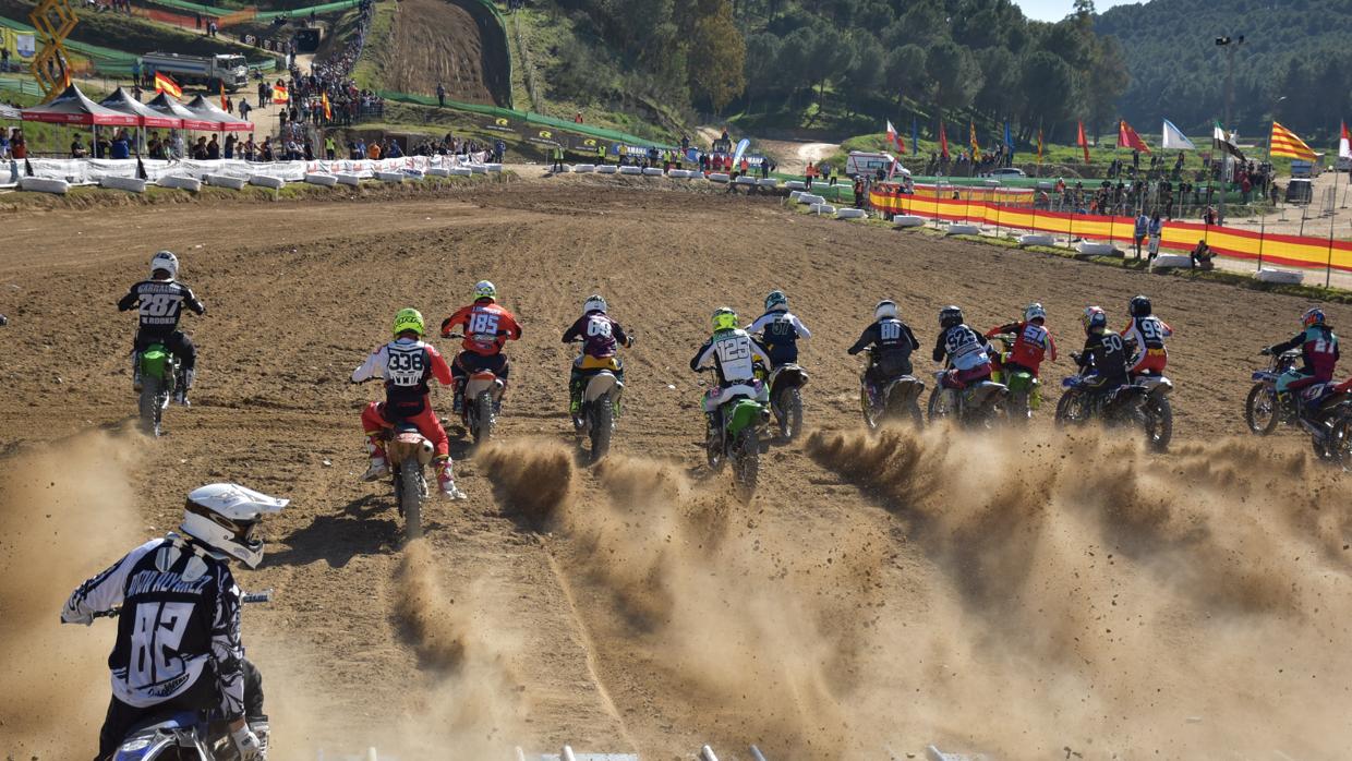 Momento de la salida del Campeonato de España de Motocross