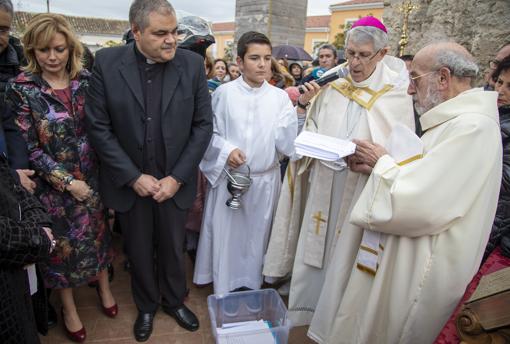 El acto simbólico de la colocación de la primera piedra estuvo presidido por Braulio Rodríguez