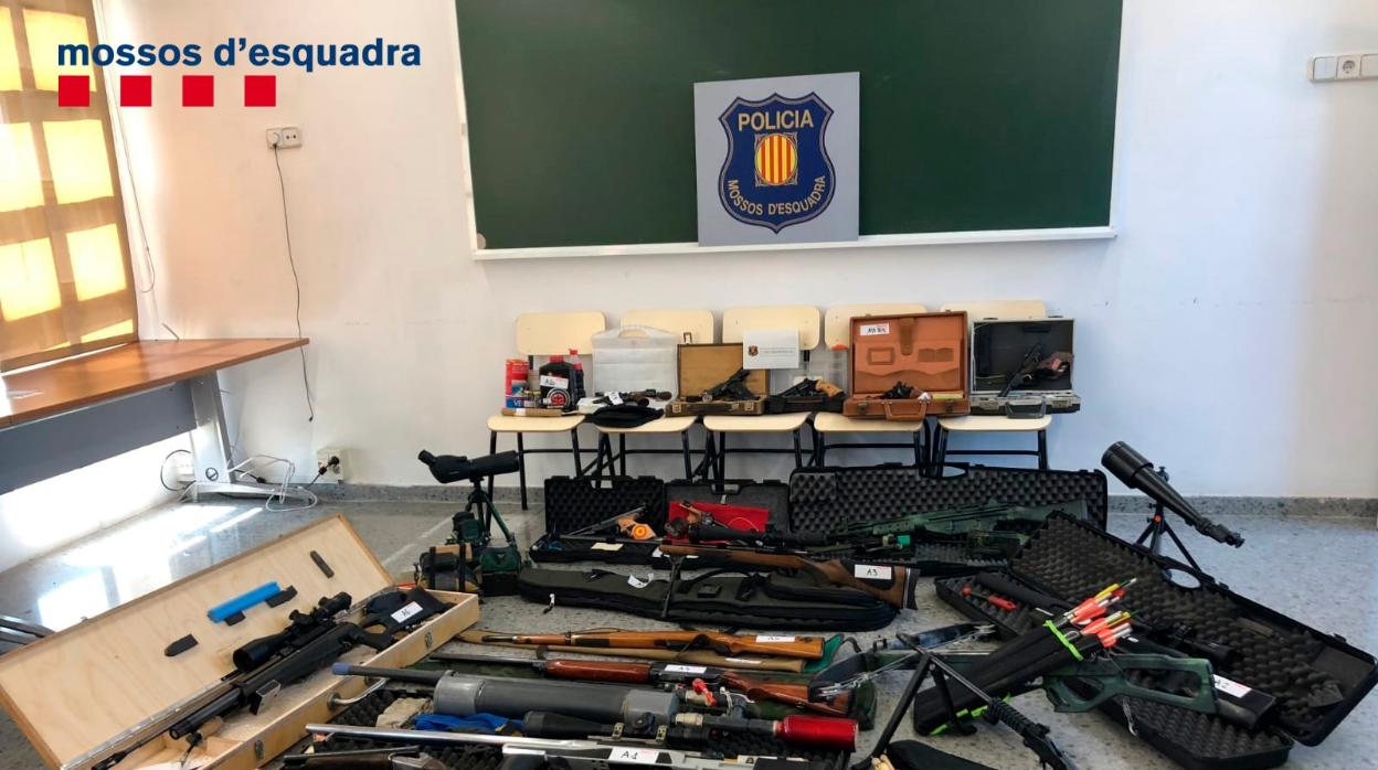 El arsenal que los Mossos incautaron en 2018 al pistolero de Terrassa