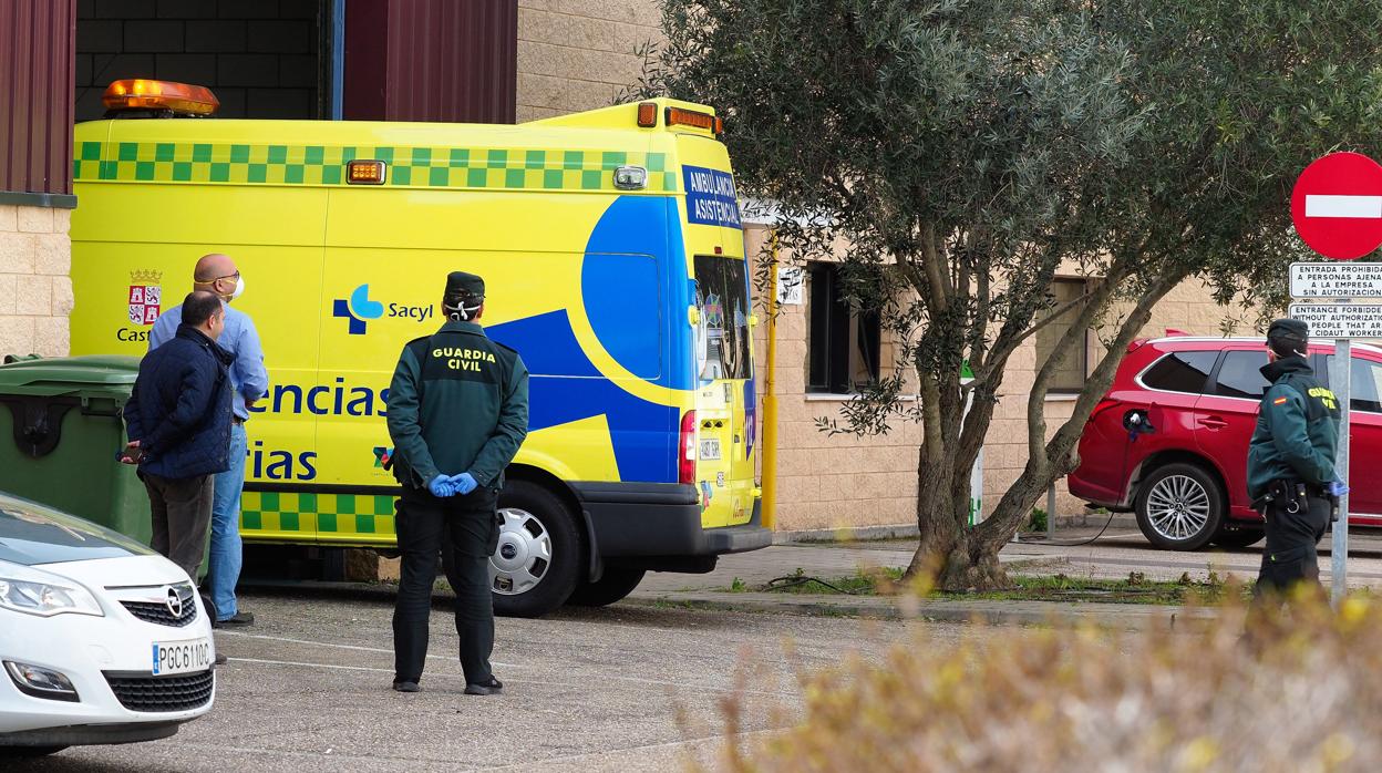 Una ambulancia del 112 llega a las instalaciones de Cidaut en el Parque tecnológico de Boecillo