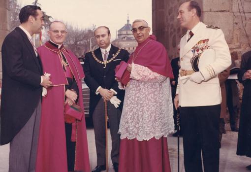 Tarancón es recibido en la Puerta de Bisagra (1969)