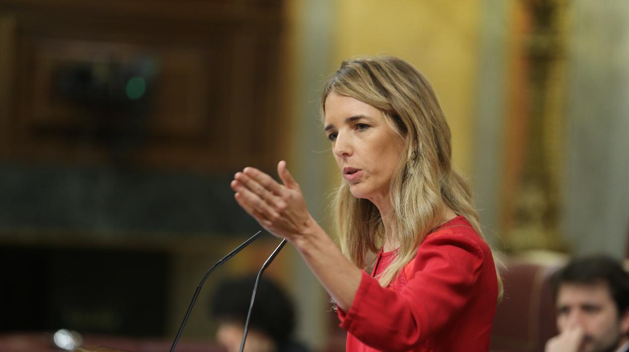 La portavoz del PP, Cayetana Álvarez de Toledo, durante su intervención en la tribuna del Congreso