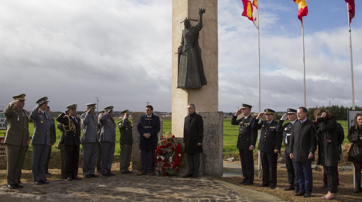 El general Varela Salas y el delegado del Gobierno en Zamora, ayer en Toro