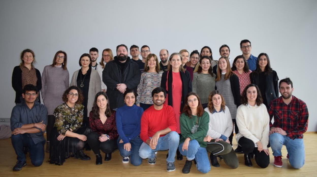 Foto de familia del grupo de investigación Nanobiofar