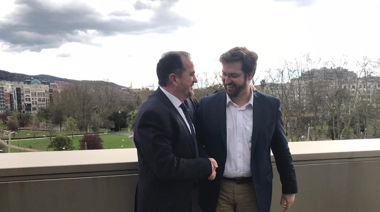 Carlos Iturgaiz y Luis Gordillo, miembro de Ciudadanos y número dos por Vizcaya