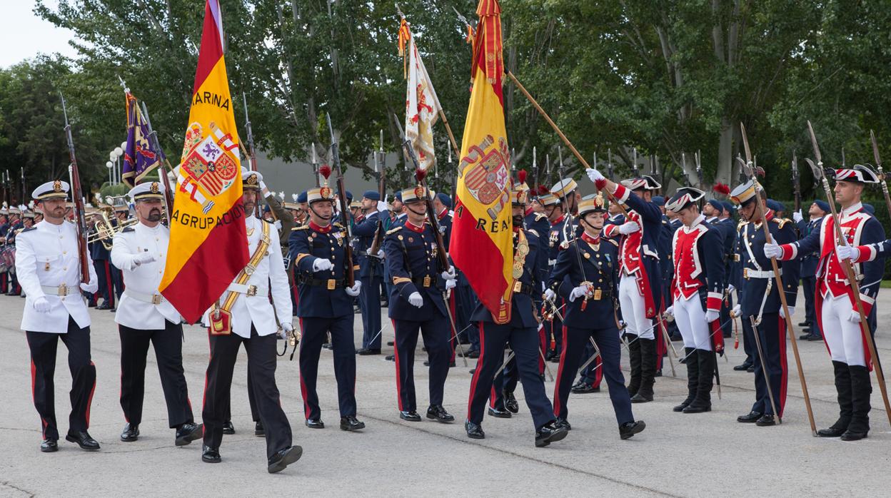 Jura de bandera en el acuartelamiento de la Guardia Real «El Rey», en El Pardo, el pasado junio