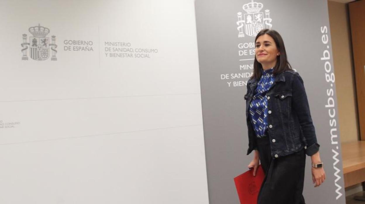 Carmen Montón, en la rueda de prensa en la que anunció su dimisión