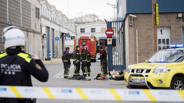 Encuentran el cadáver del trabajador desaparecido en la explosión en la empresa química de Barcelona