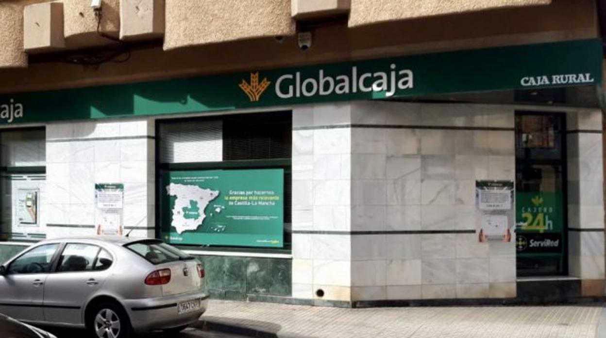 La oficina que la entidad financiera Globalcaja tiene en la localidad de Hellín