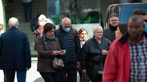 Dos nuevos muertos por coronavirus en Cataluña, que suma 206 contagios en 24 horas