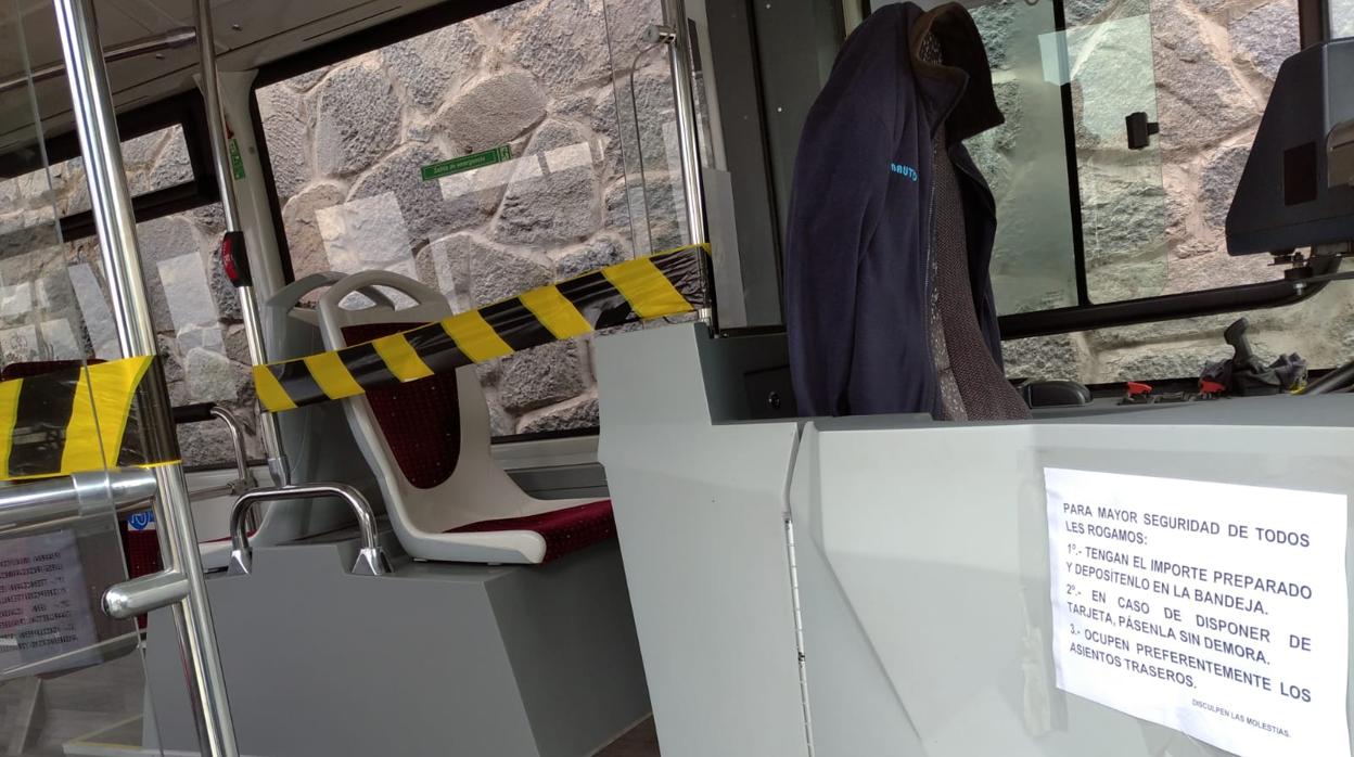 Interior de un autobús urbano de Toledo tras el estado de alarma