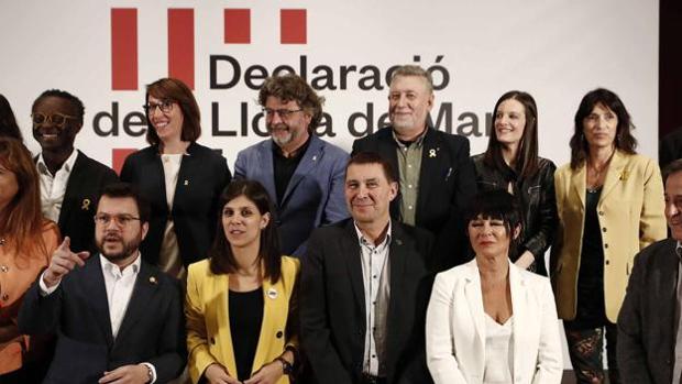 Los aliados de Sánchez atizan el republicanismo en plena pandemia de coronavirus